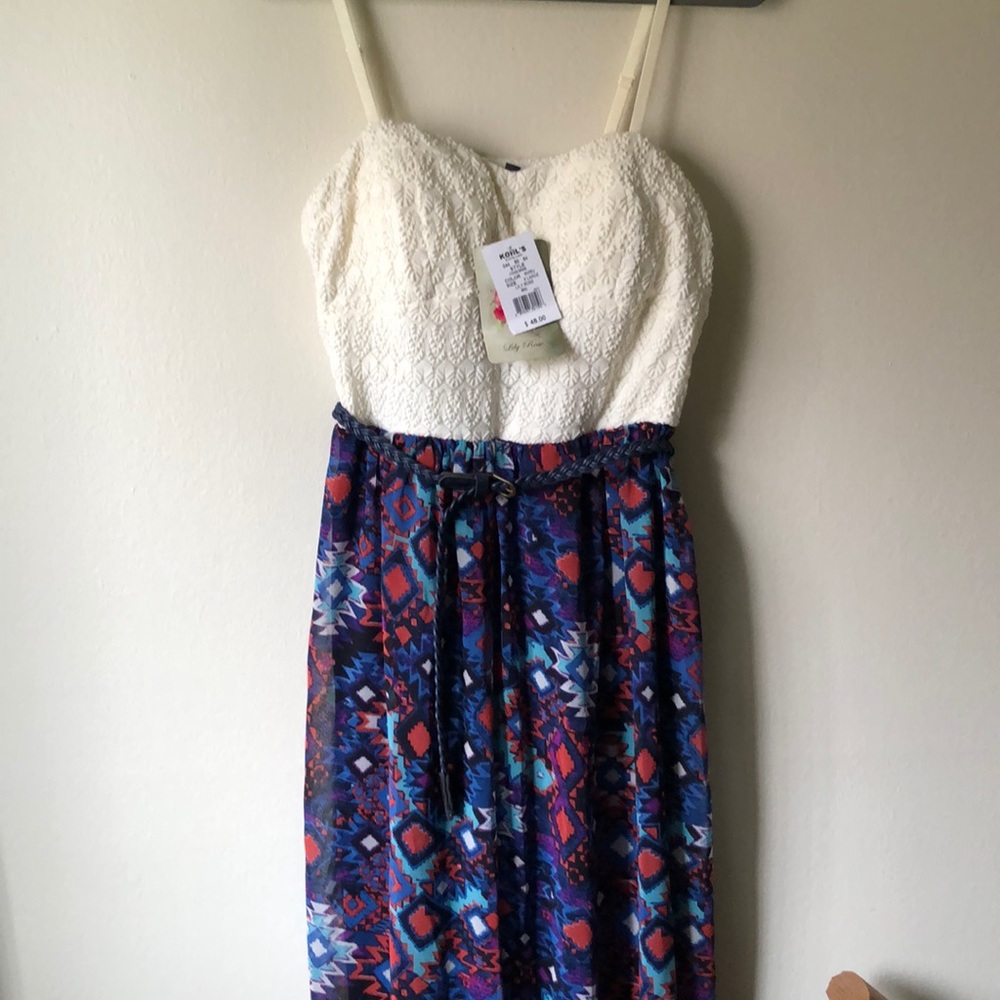 Lily Rose long dress white fitted top with belt